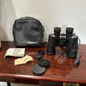 Tasco Binoculars with Carry Case - Black